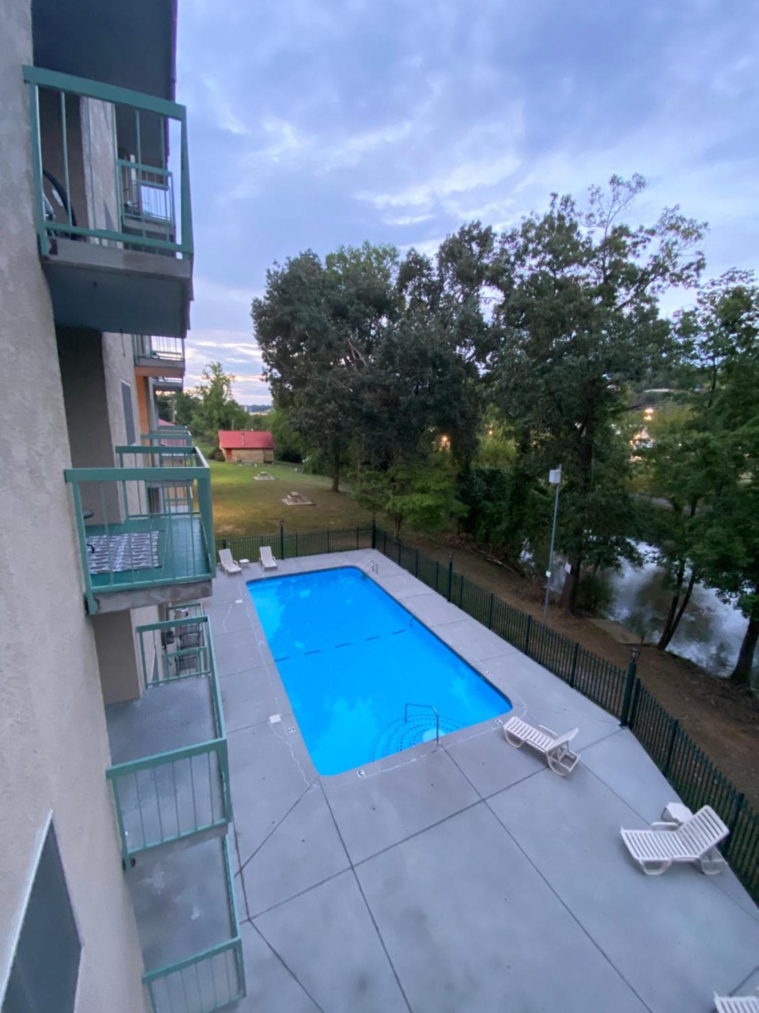 River Place Condos Riverside #309 1Bd ピジョンフォージ エクステリア 写真